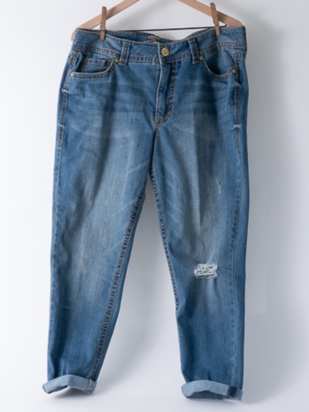 Seven7 - Distressed Starlette Mid Rise Skinny Crop Jean - sz 16